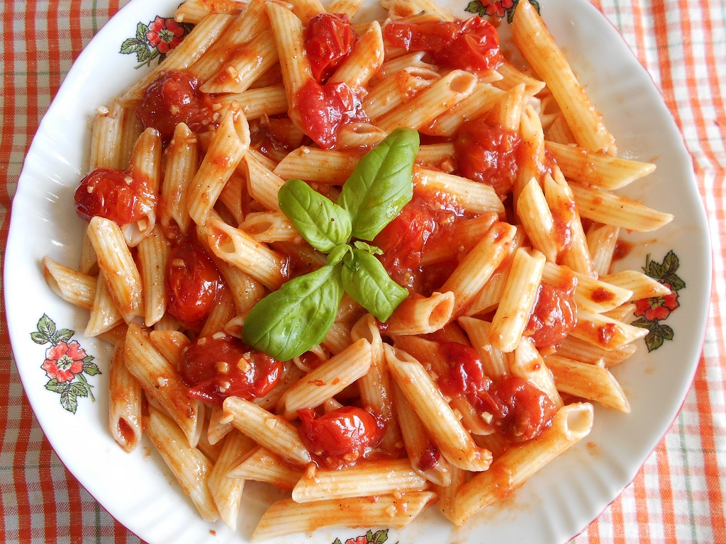 Penne cu sos Arrabbiata