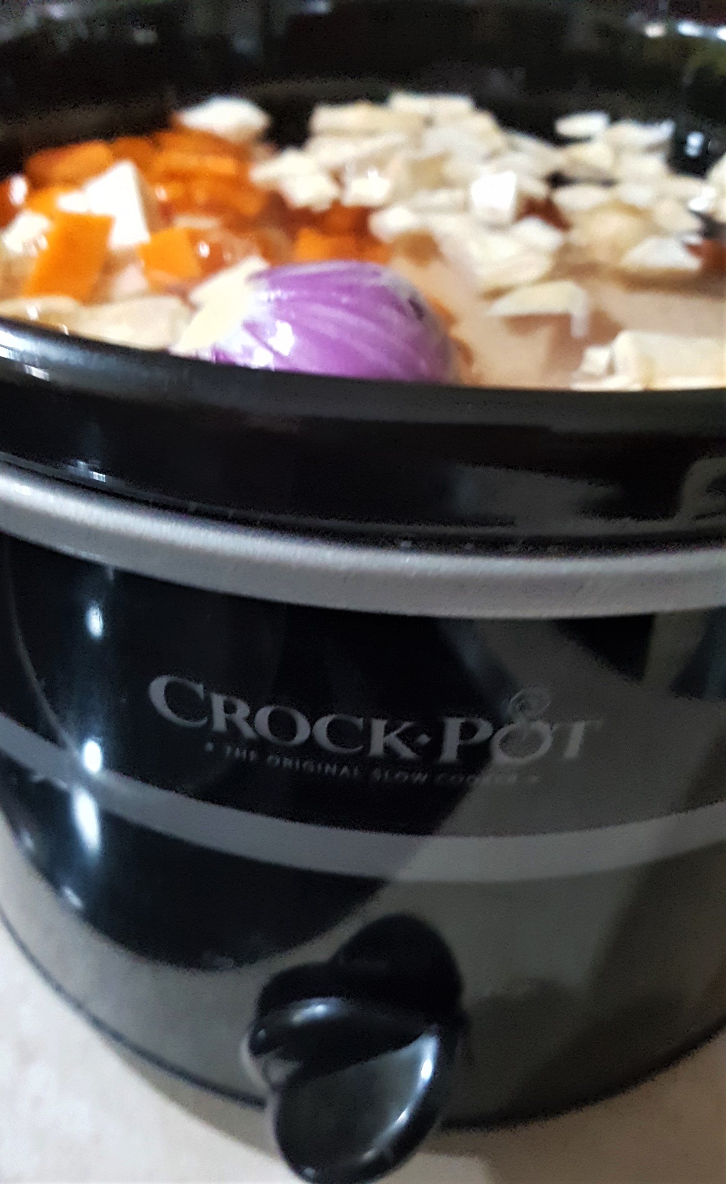 Ciorba de gaina cu mazare, tarhon si iaurt la slow cooker Crock Pot