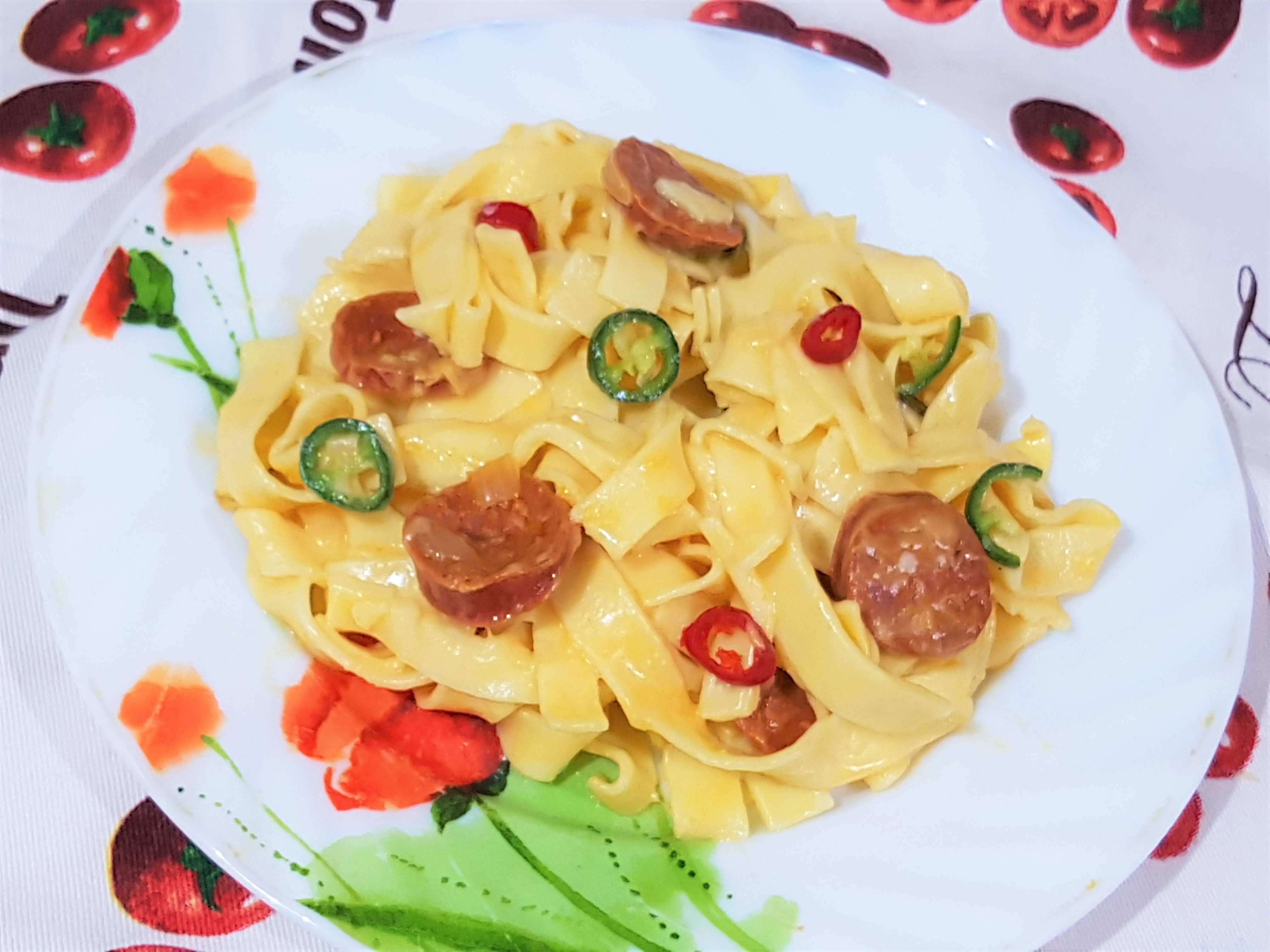 Tagliatelle cu chorizo