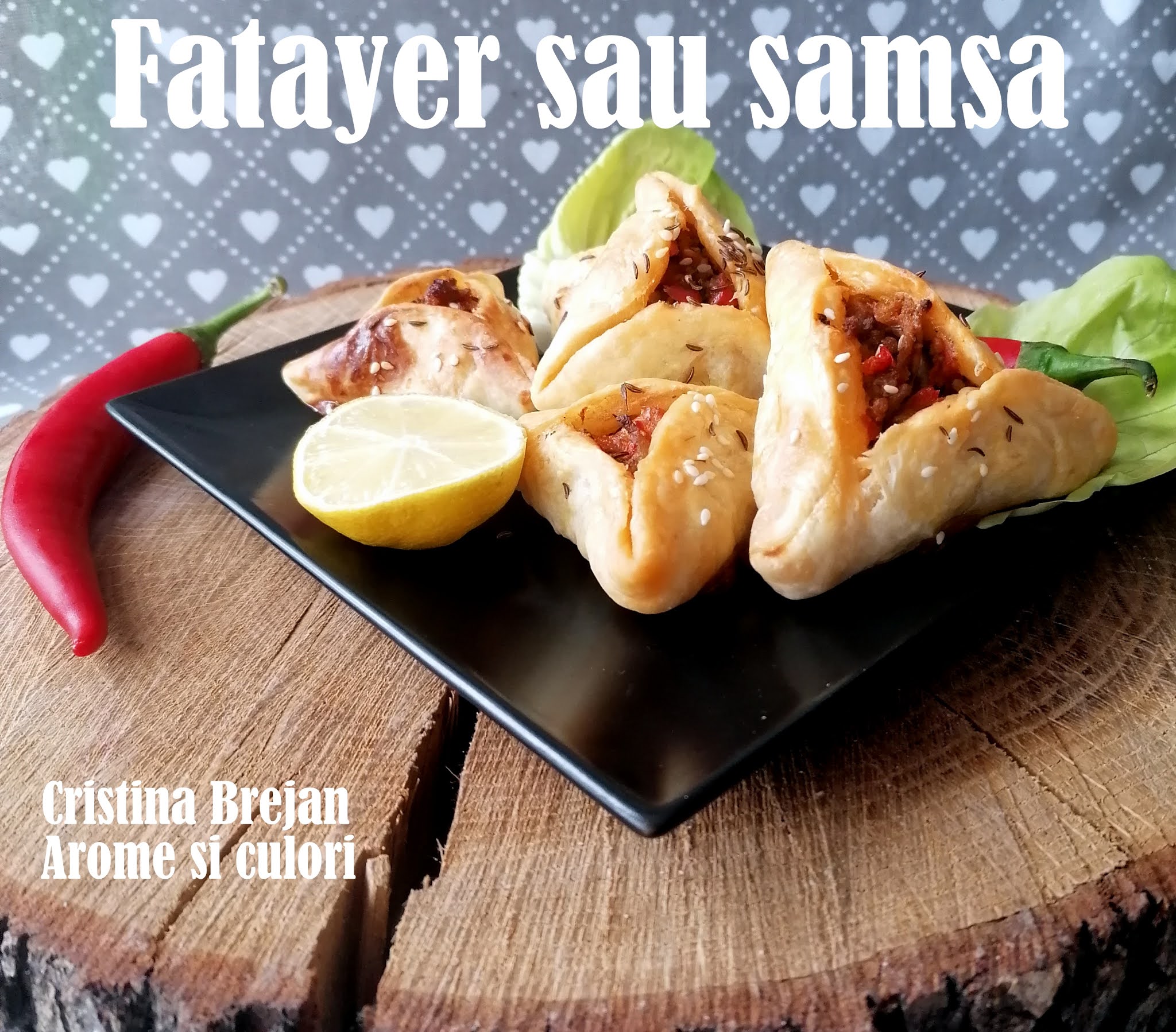 Aperitiv Fatayer sau samsa cu ardei si carne tocata