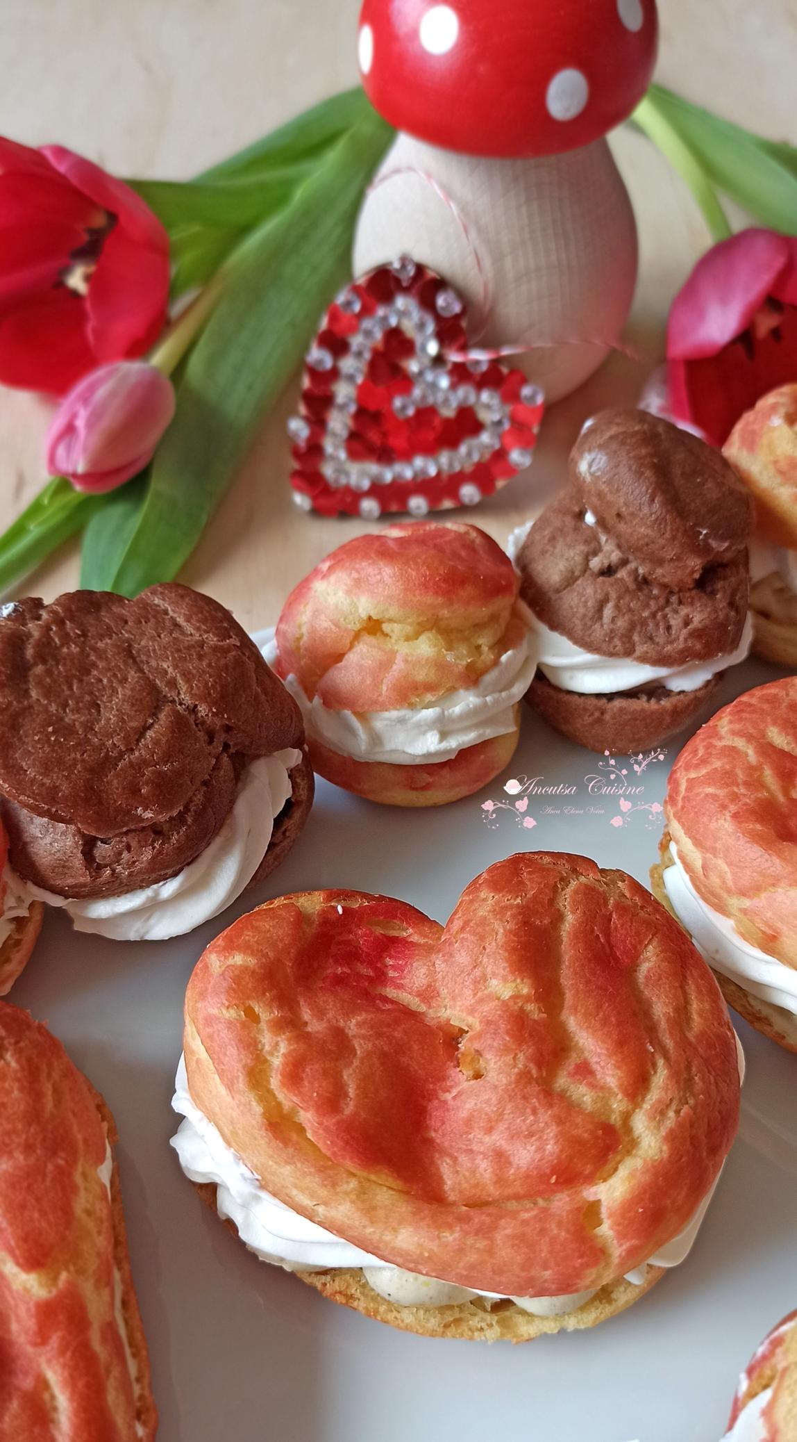 Desert choux Duo: roz cu crema de fistic și de cacao, cu crema de cafea