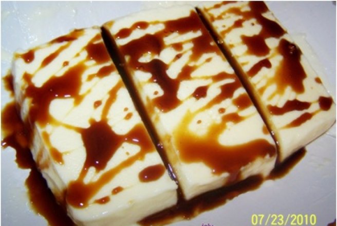 Panna Cotta cu sos de caramel