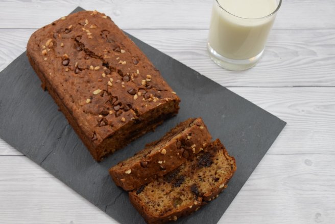 Desert banana bread cu alune si ciocolata