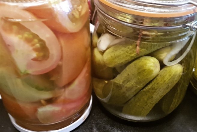 Castraveti in otet / Pickles