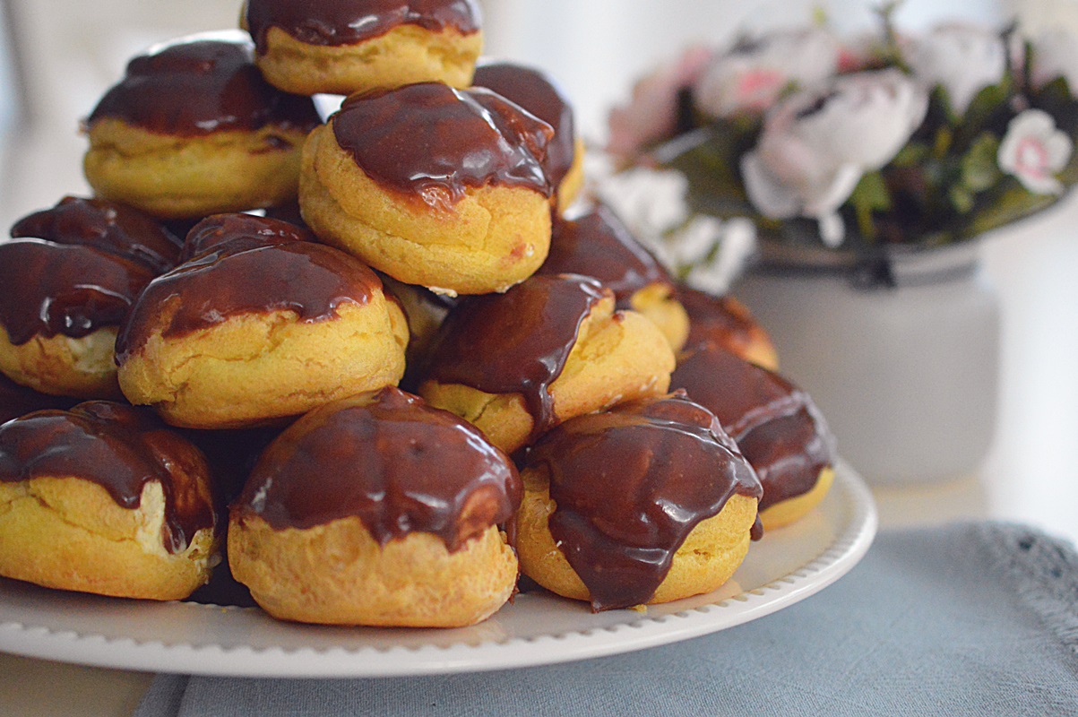 Desert profiterol