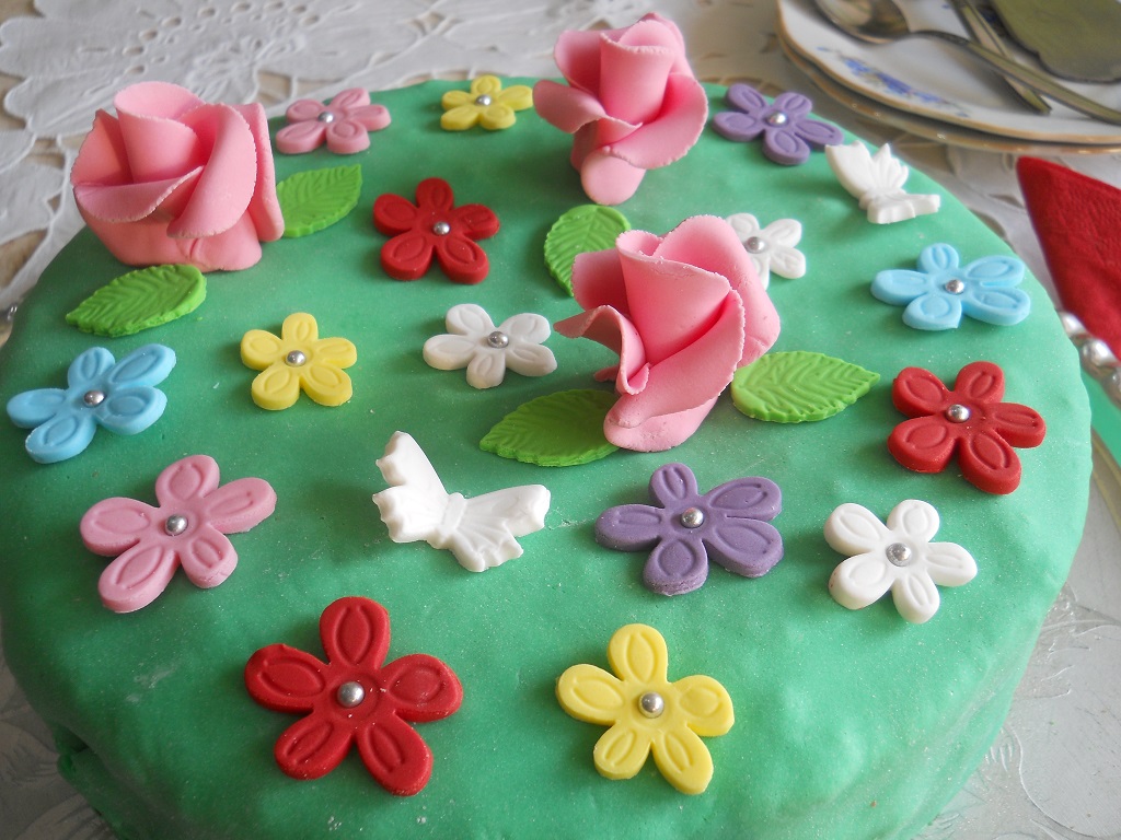 Desert tort Pajistea cu flori - 5 ani de bucataras