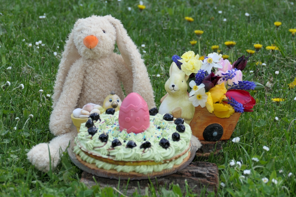 Tort cu crema de fistic - Deliciu fin si aromat