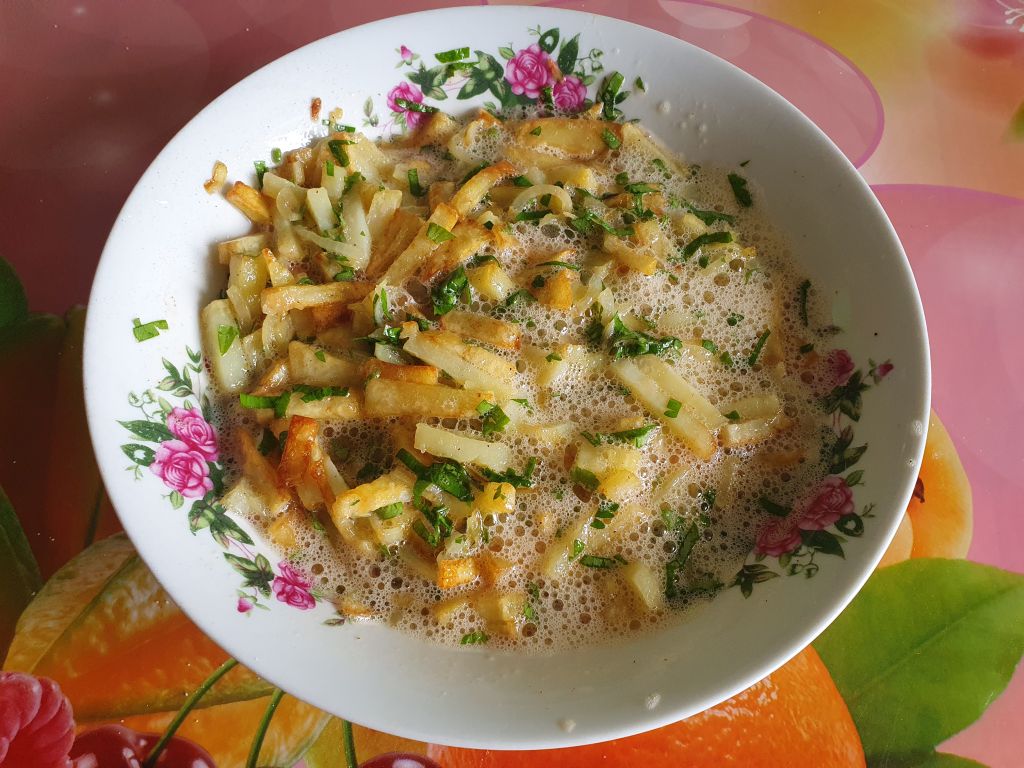 Tortilla cu cartofi si ceapa, la tigaie - omleta spaniola simpla si gustoasa