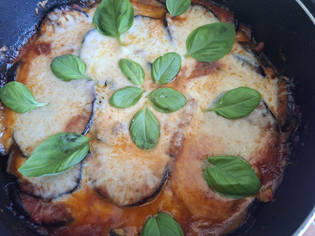 Melanzane alla parmigiana – Reteta simpla, rapida si plina de savoare