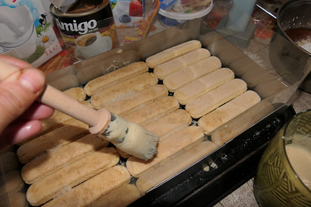 Prajitura cu ness si jeleu de caise - Reteta aromata si delicioasa