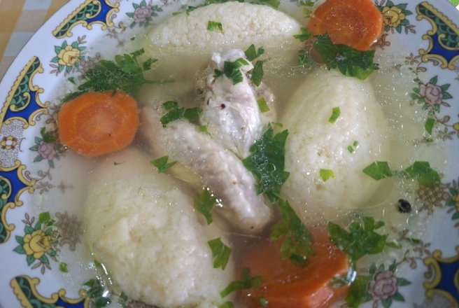 Supa de pui cu galuste de gris – ca la mama acasa
