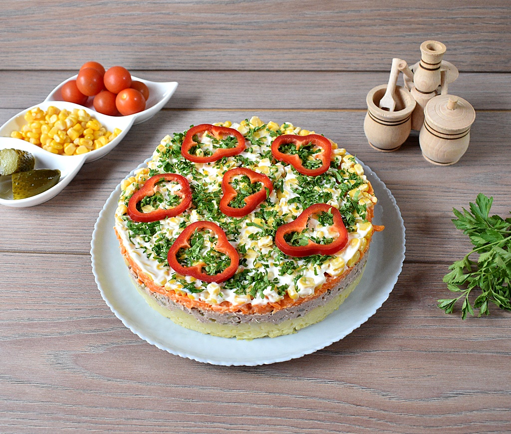 Salata in straturi cu legume si ton