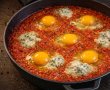 Shakshuka cu gorgonzola și salam chorizo - Rețeta savuroasă și rapidă-5