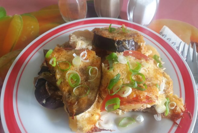 Gratin de vinete cu cartofi si cascaval – Savuros si simplu de facut
